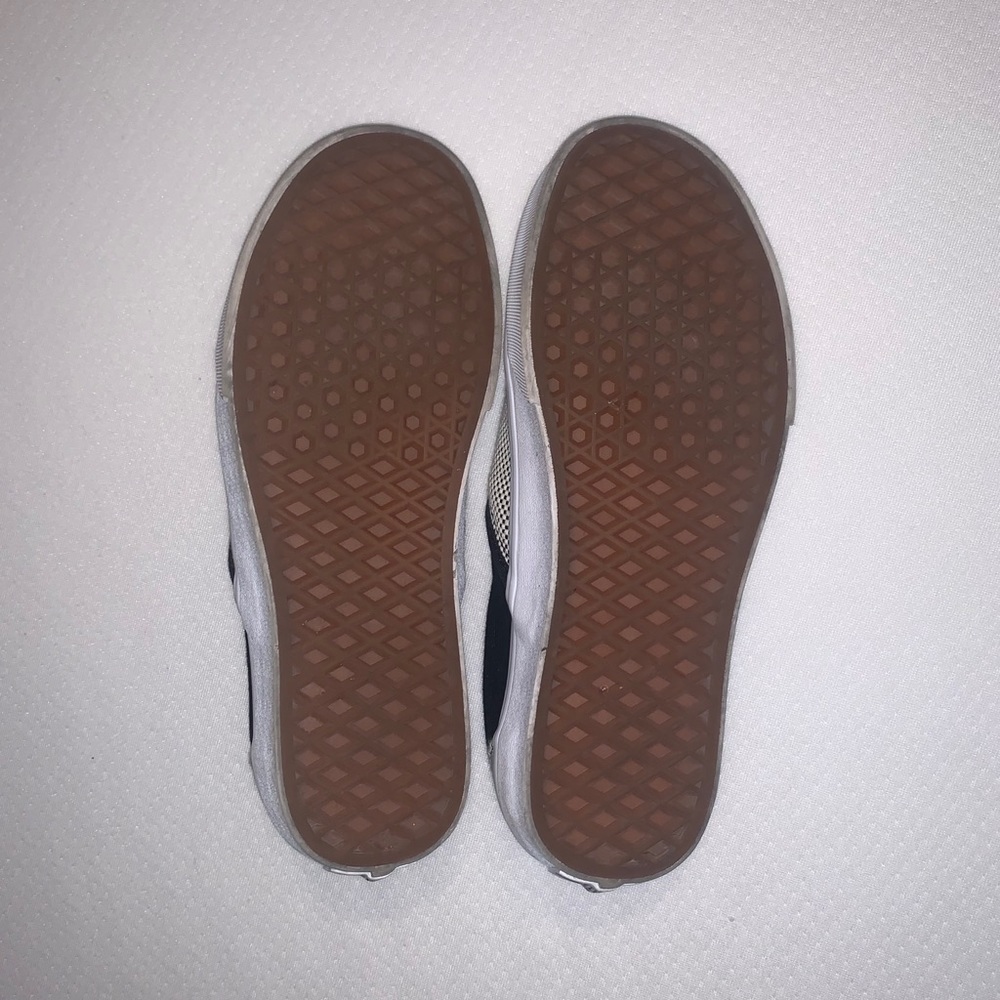 Vans - Picture 3 of 4